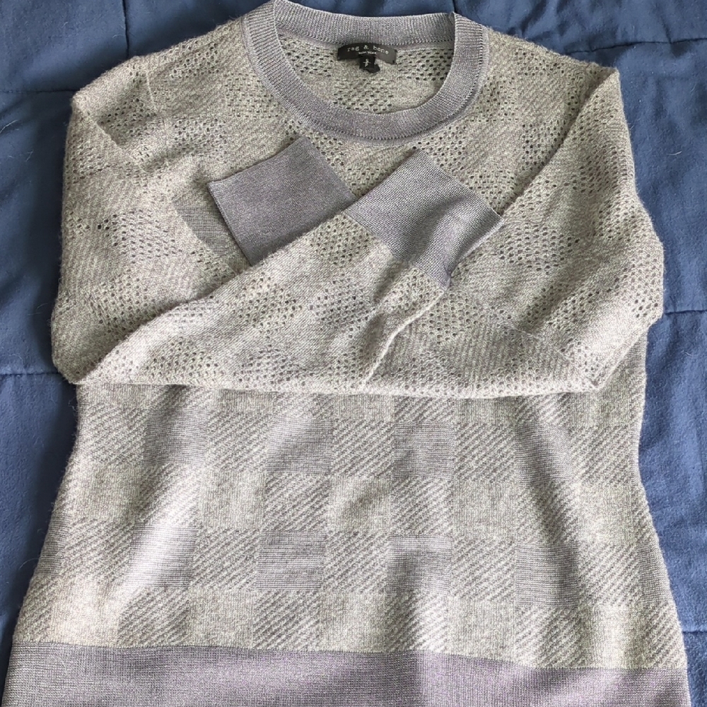 Rag and Bone Crewneck Shirt with Long Sleeves and Classic Design